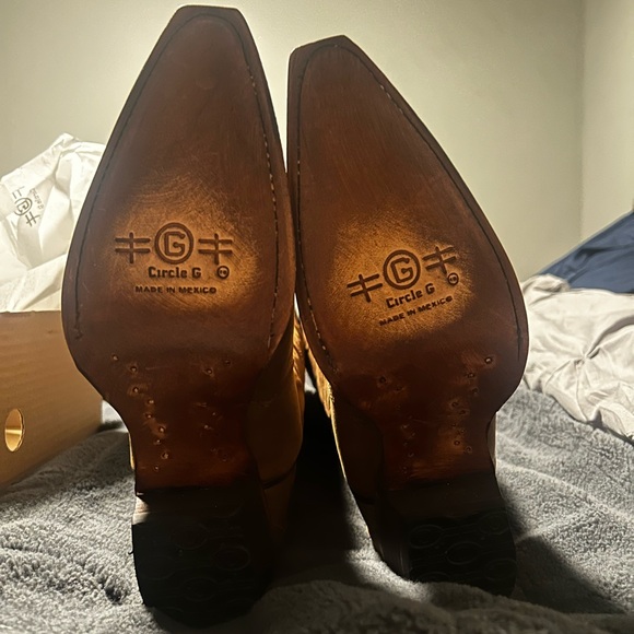 Circle G - Picture 7 of 9